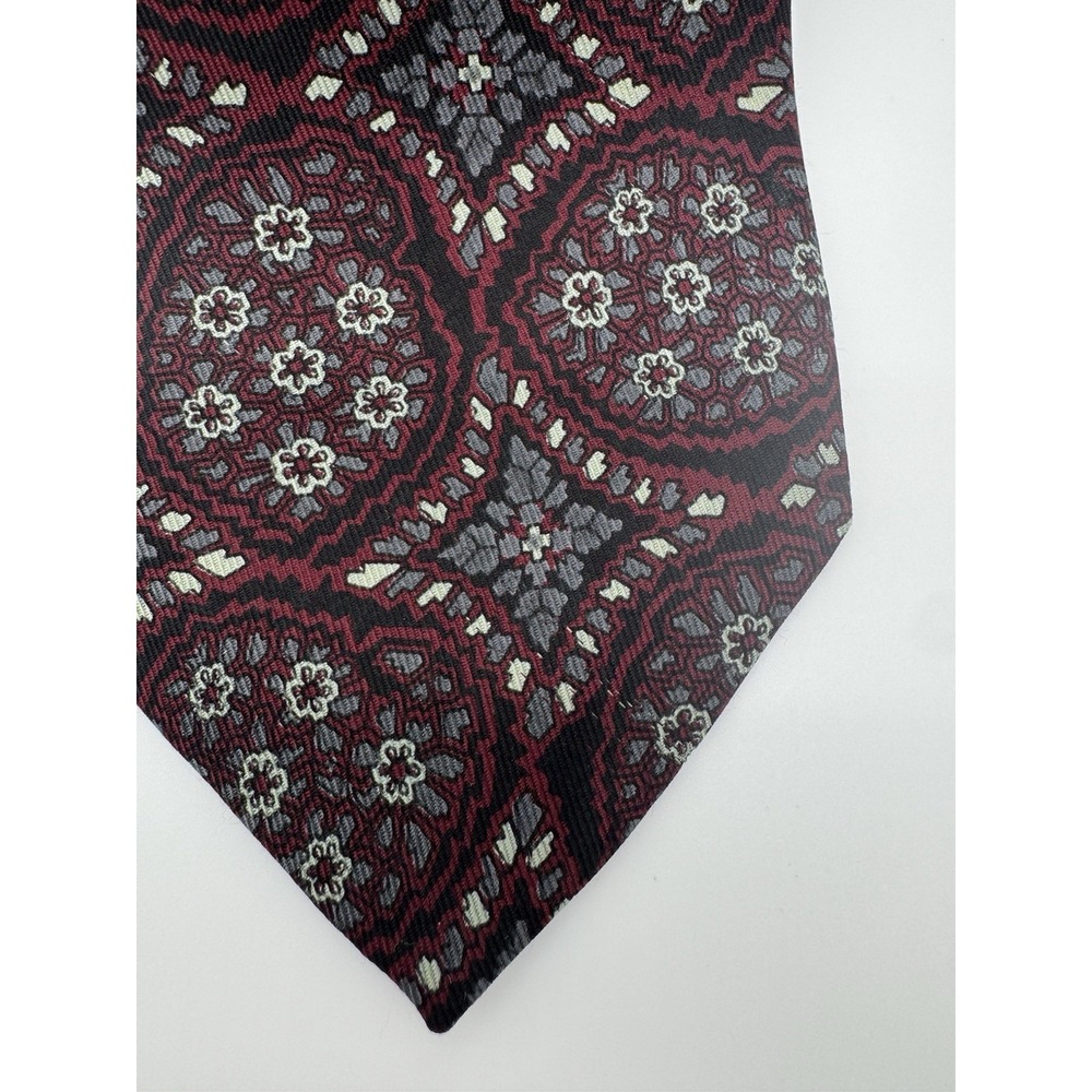 Talbots‎ Studio Silk Tie Red Gray Medallion Floral Classic Necktie USA - Picture 2 of 11